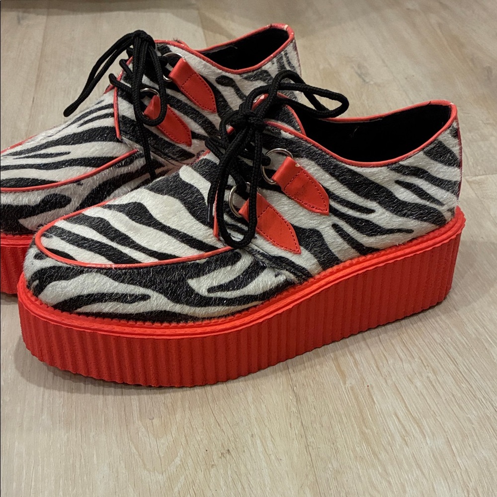 Demonia Zebra Print Creepers with Hot Pink Soles - Picture 6 of 6